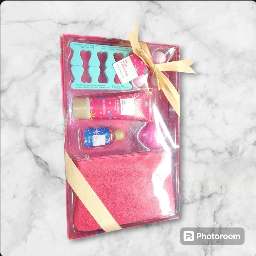 Pamper Gift Set New - Bath Fizers, Lotion, Toe Separator, Body Wash, & Bag